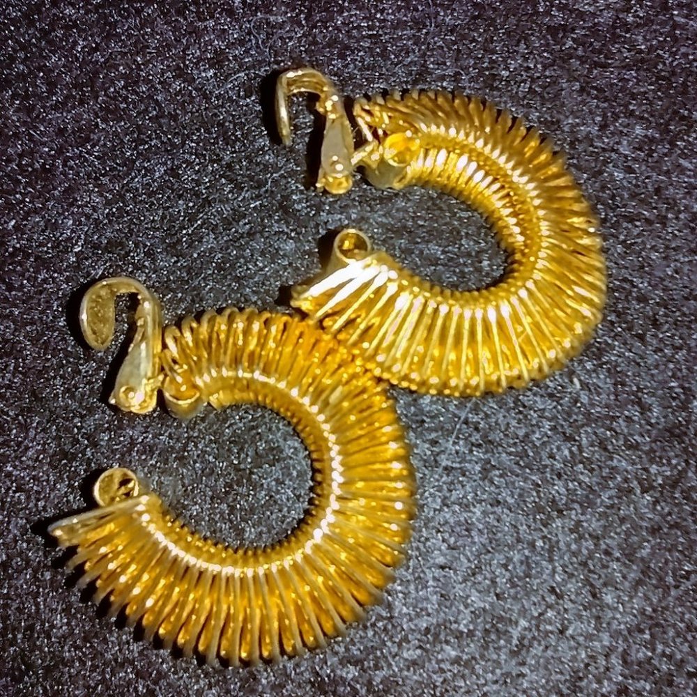 Golden Metal Wire Clip on Earrings